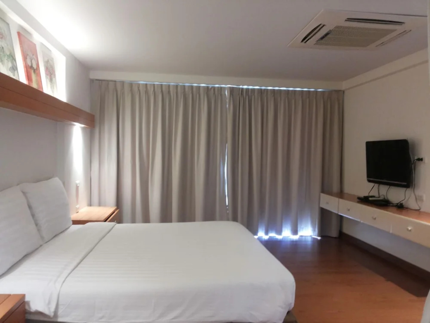 The Green Golf Residence Condominium