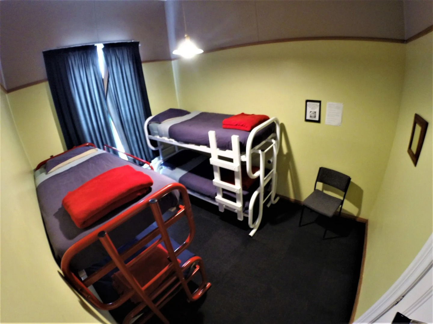 Bazil's Hostel & Surf School