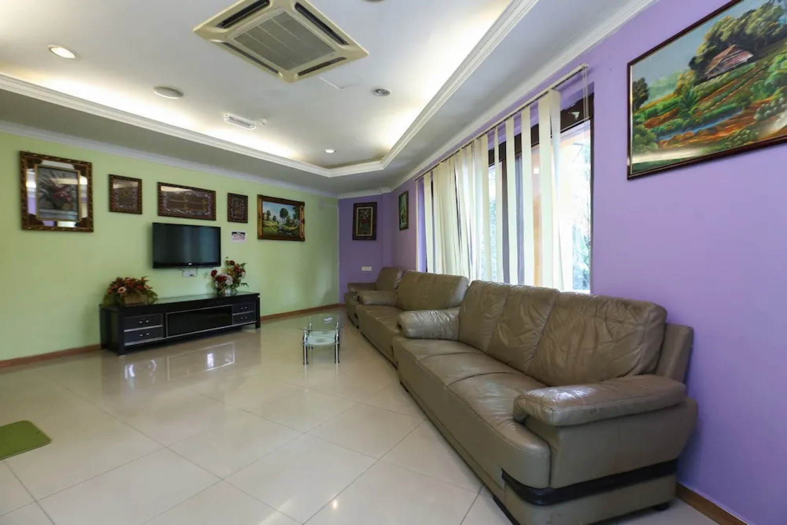 OYO 90098 Goa Inn Hotel