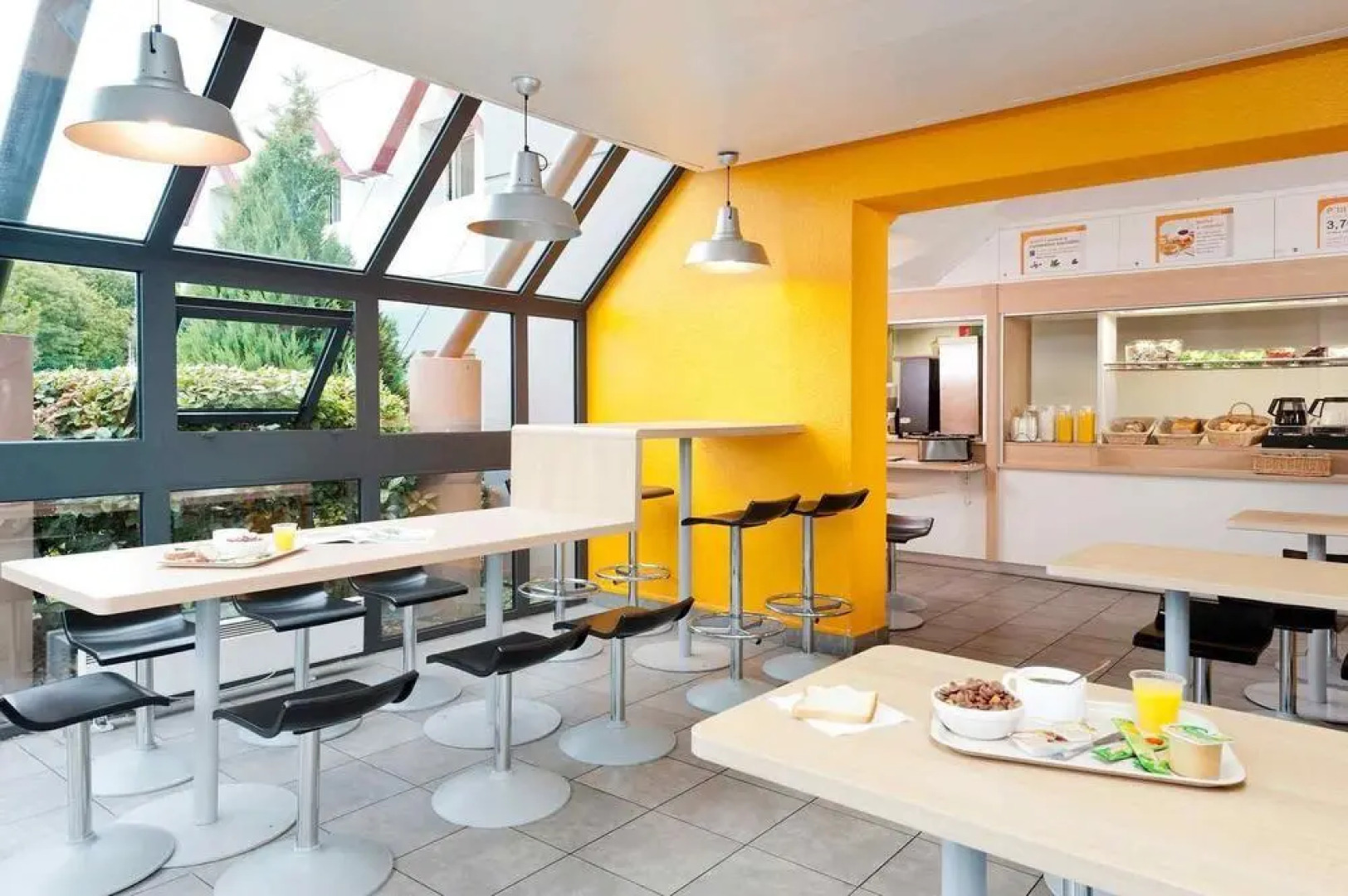 Hotelf1 Bordeaux Est Artigues