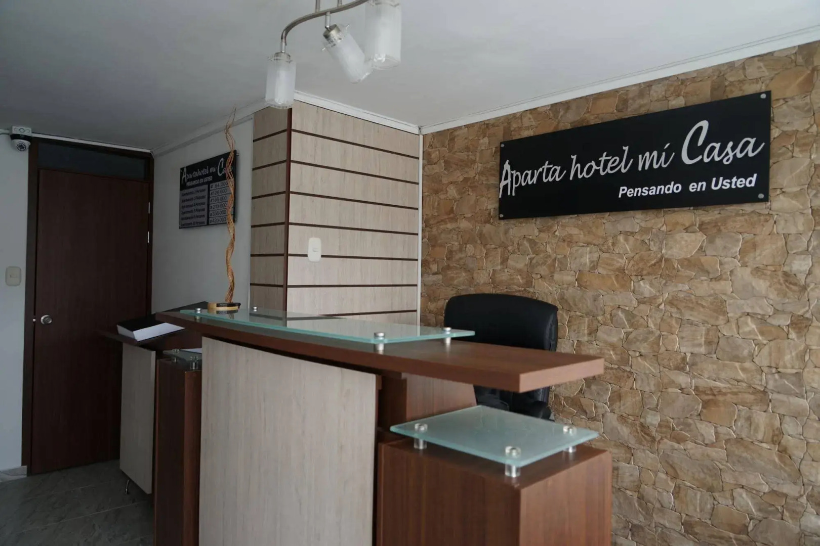 Aparta Estudios Amoblados Mi Casa