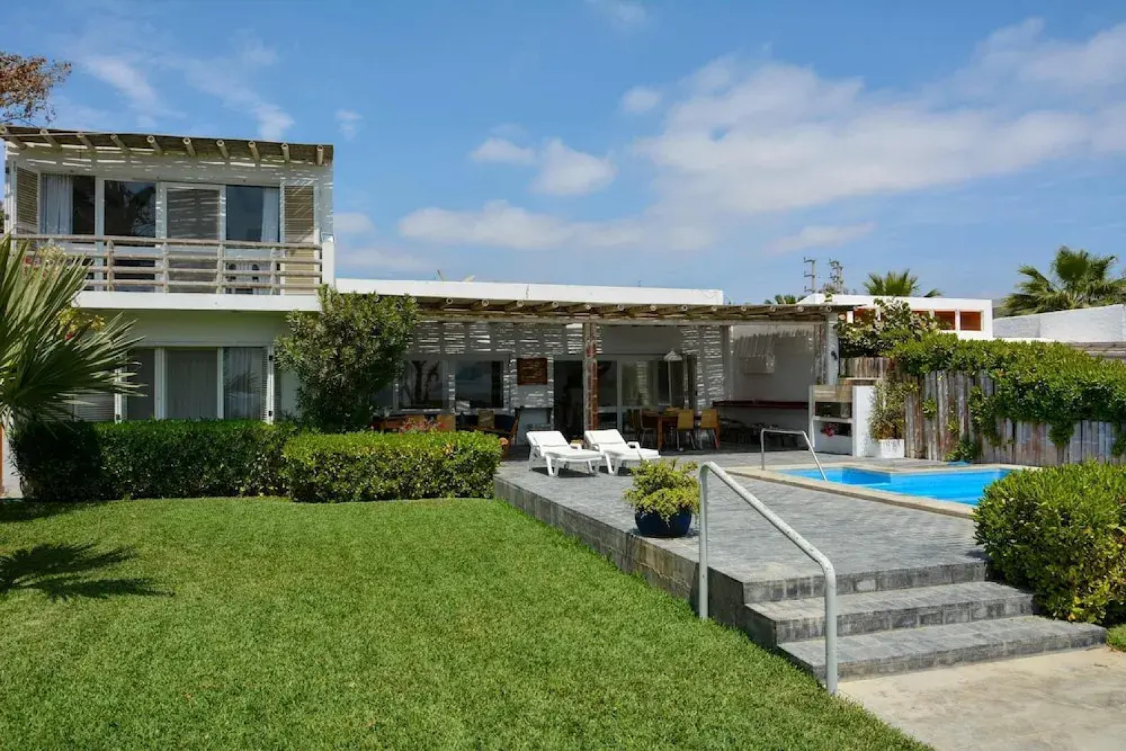 w Modern 5BR With Private Pool in Paracas