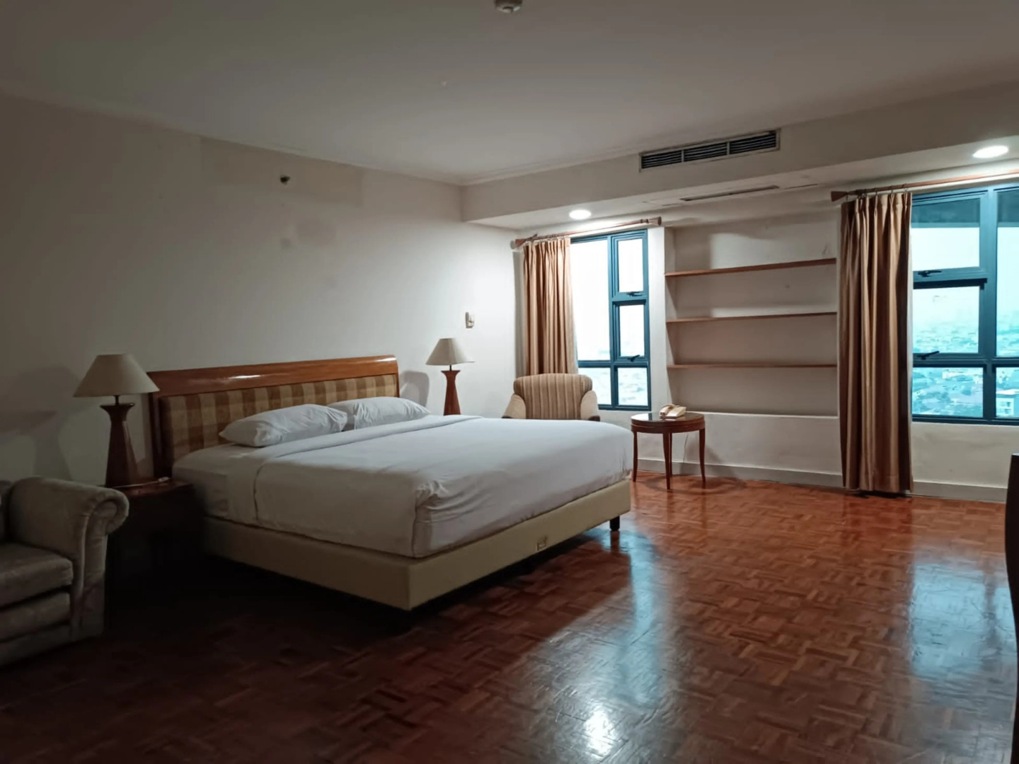 Grand Tropic Suites Hotel