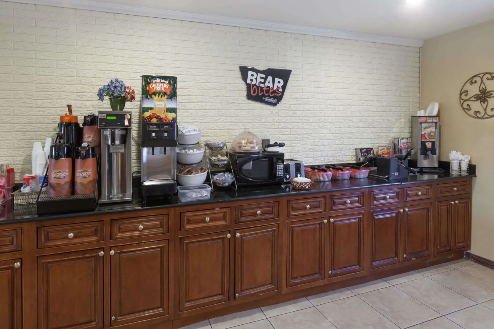 Travelodge Inn & Suites by Wyndham Albany