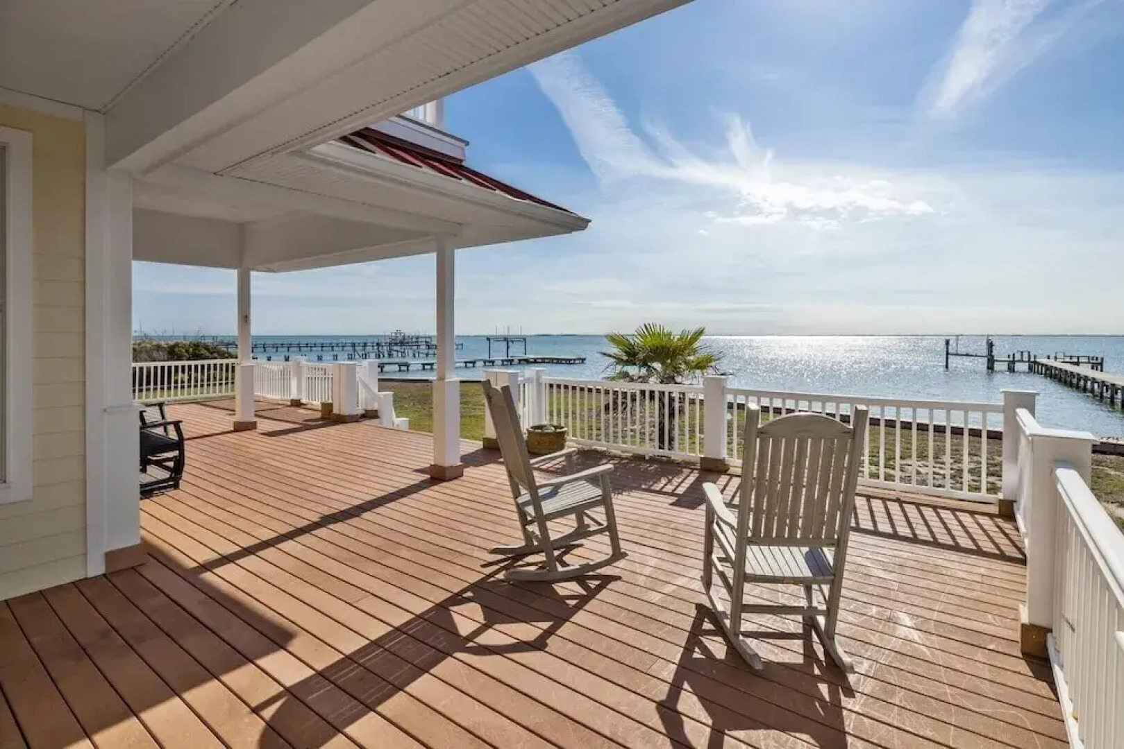 The Island House 5 Bedroom Home by RedAwning