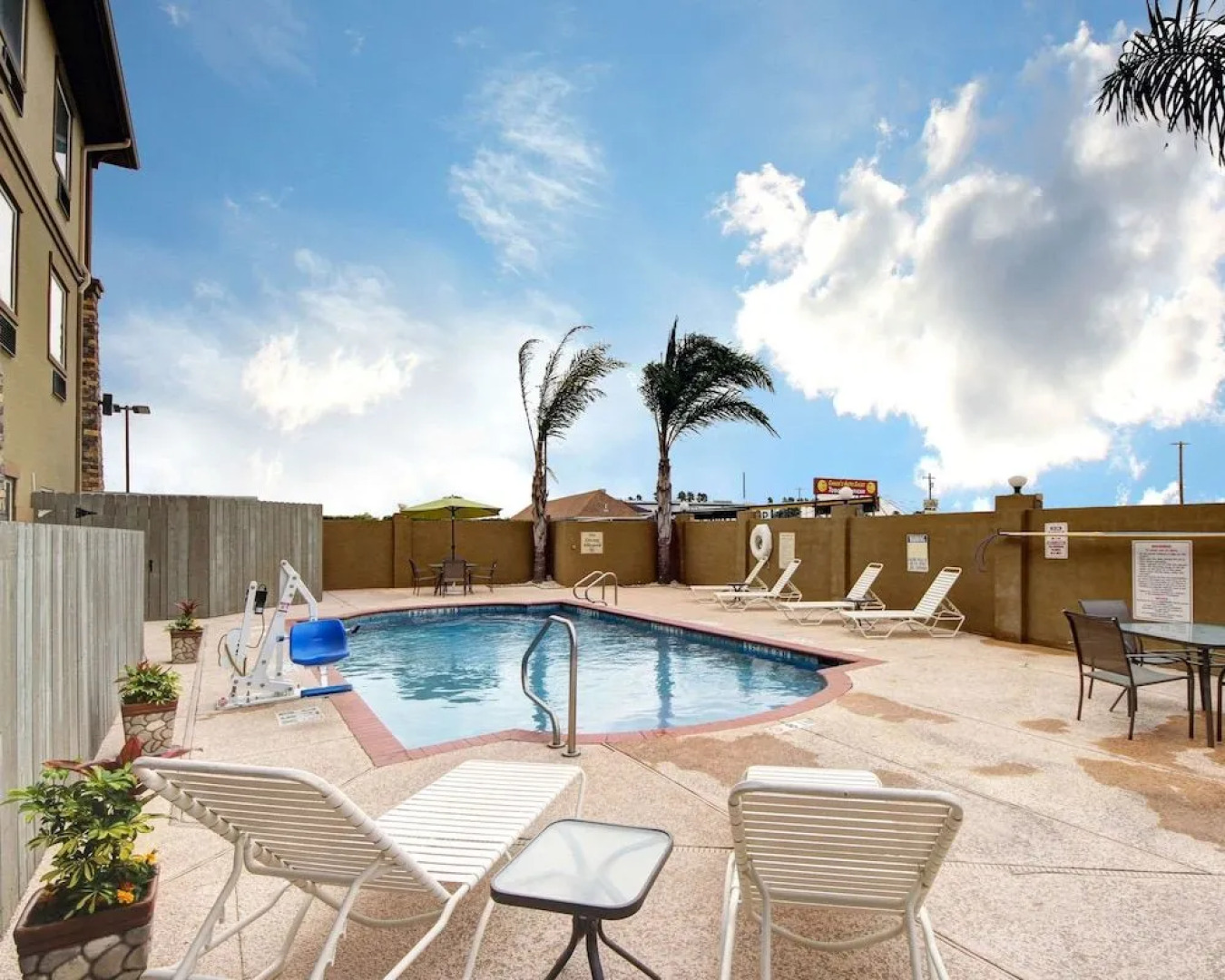 Comfort Inn & Suites Donna Near I-2