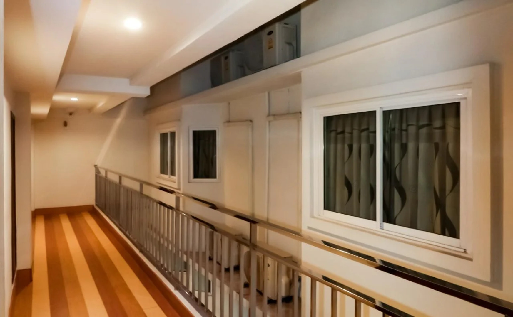 Collection O JA Siam City