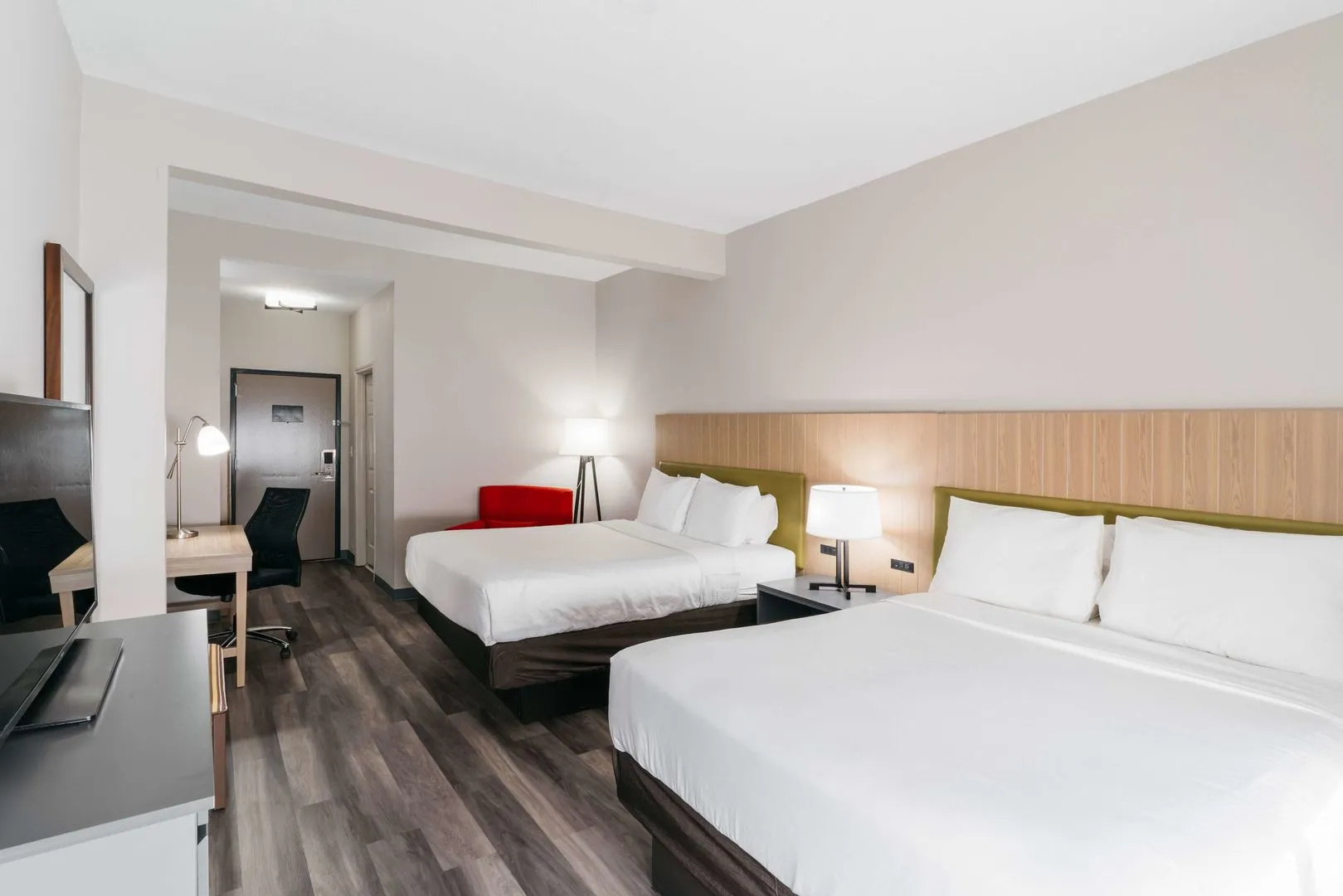 Townhome Inn & Suites