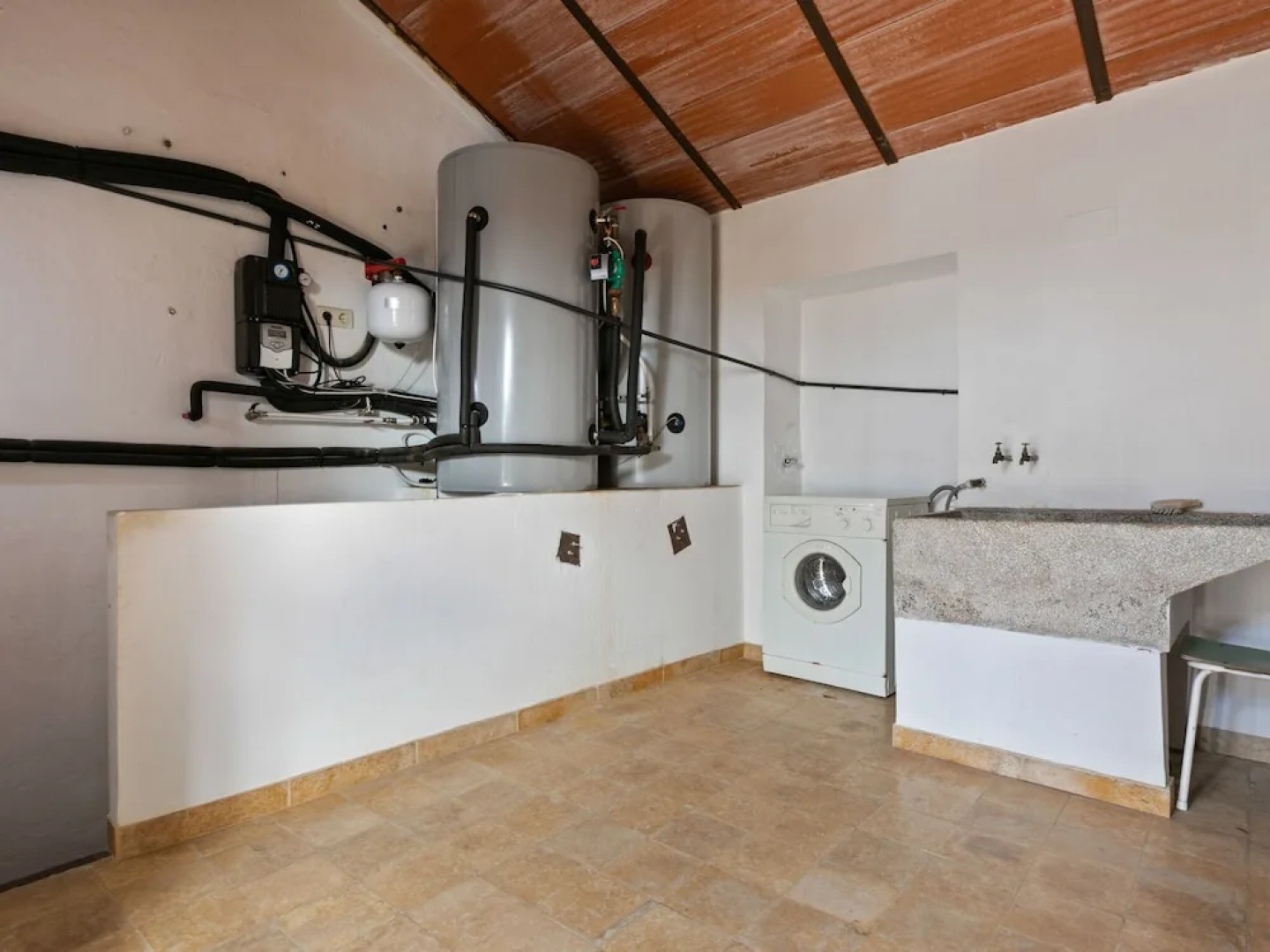 Luxurious Villa in Fuente de Piedra With Swimming Pool