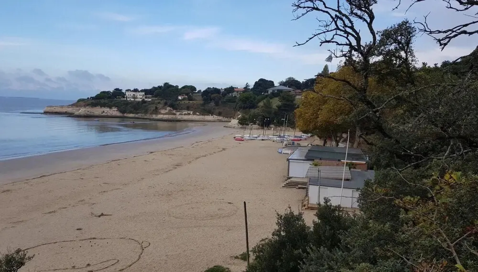 Bungalow With one Bedroom in Meschers-sur-gironde, With Pool Access, Furnished Garden and Wifi