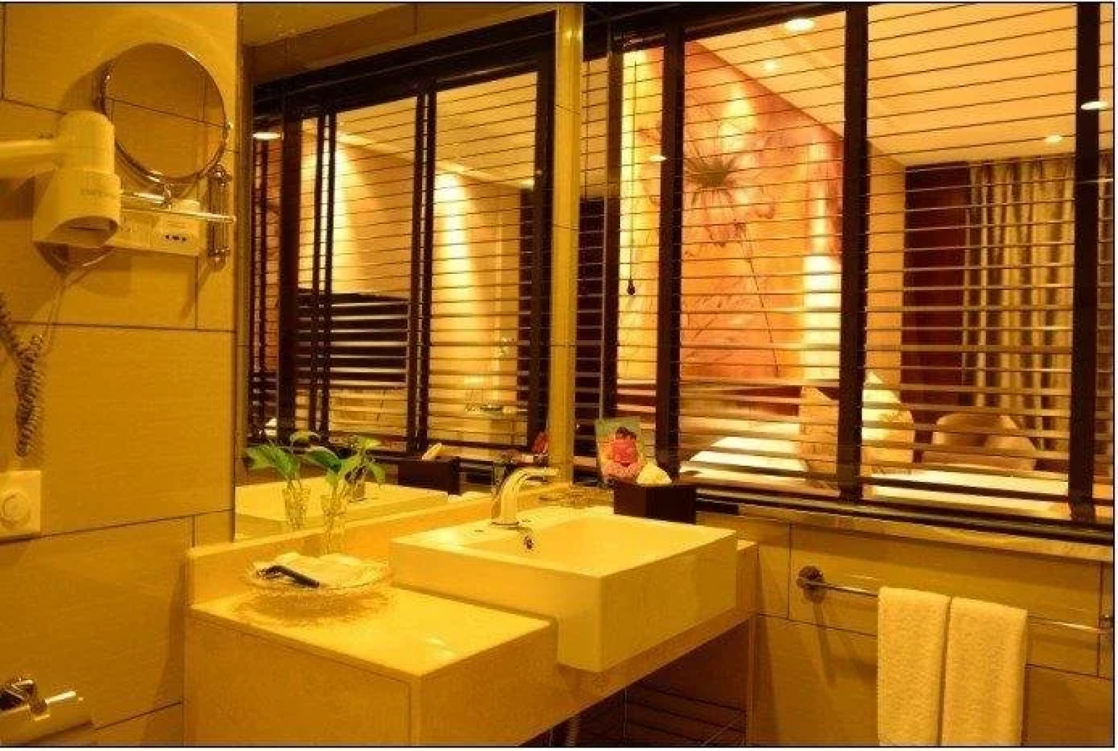 Qijia Shan Hotel