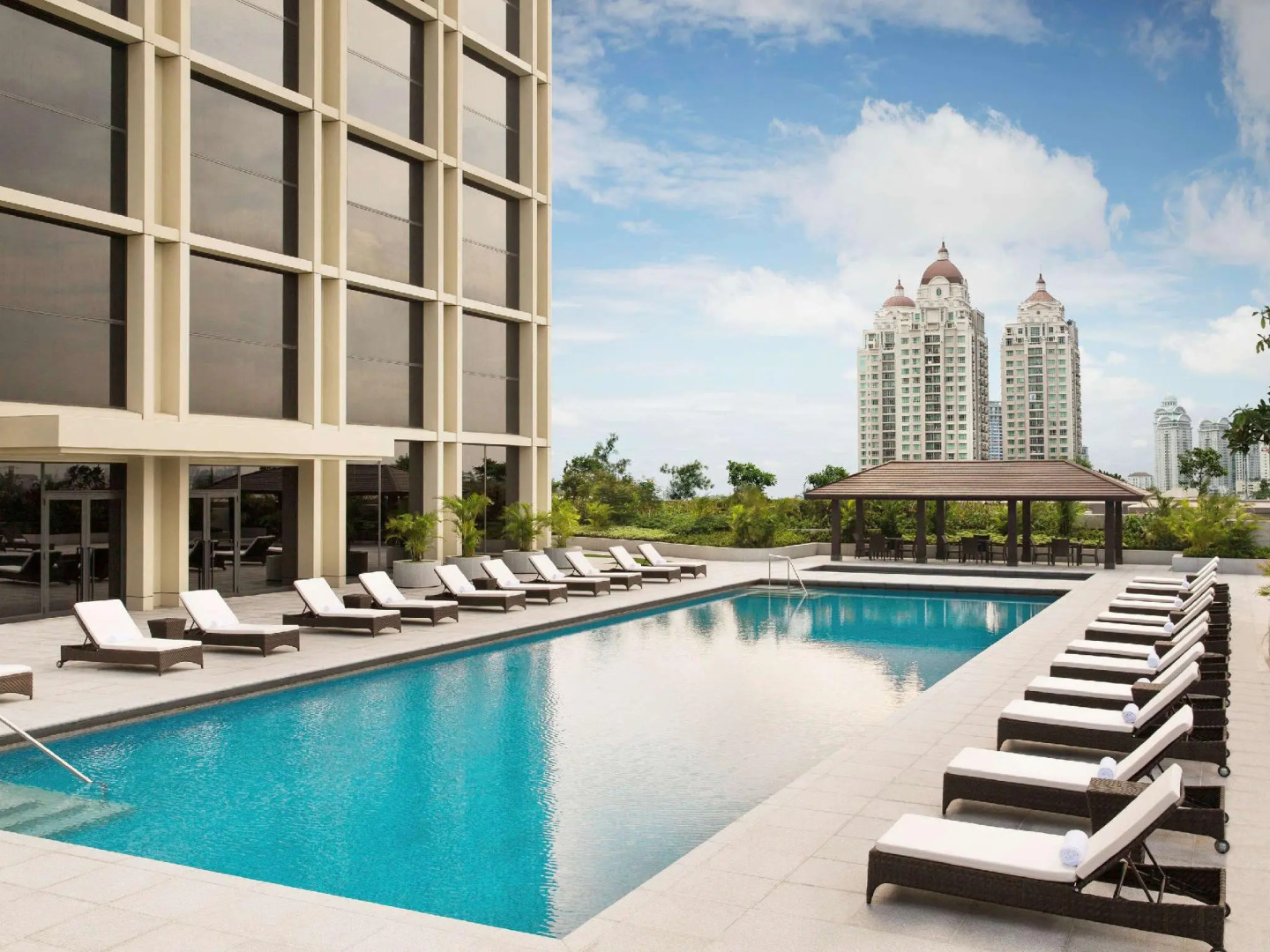 Отель Fairmont Jakarta