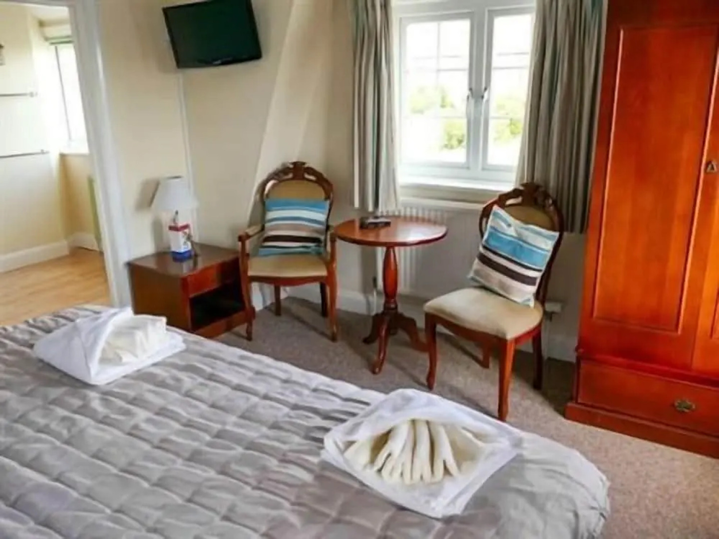 Crab and Lobster Inn