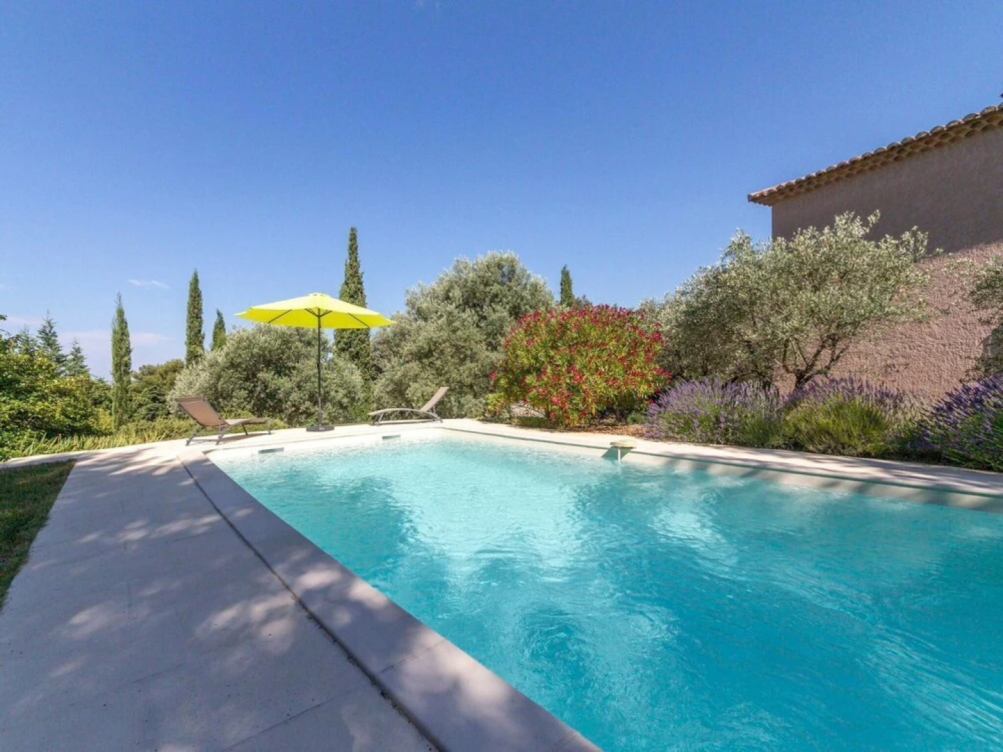 Alluring Holiday Home in Seguret With Private Swimming Pool