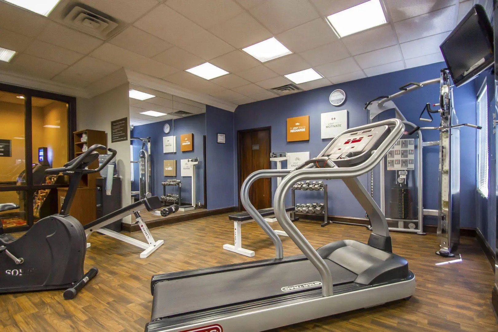 Comfort Suites at Woodbridge