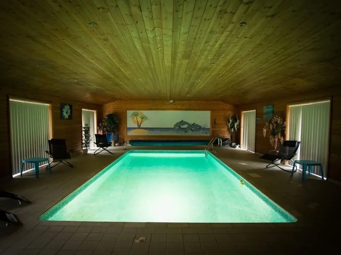 Treetops Cottages & Spa