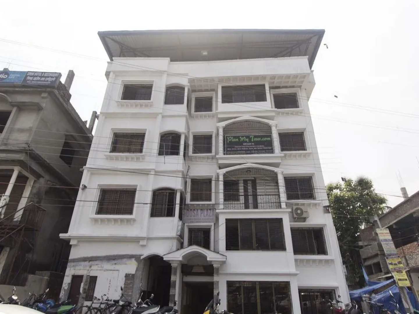 OYO 14200 Hotel Oasis