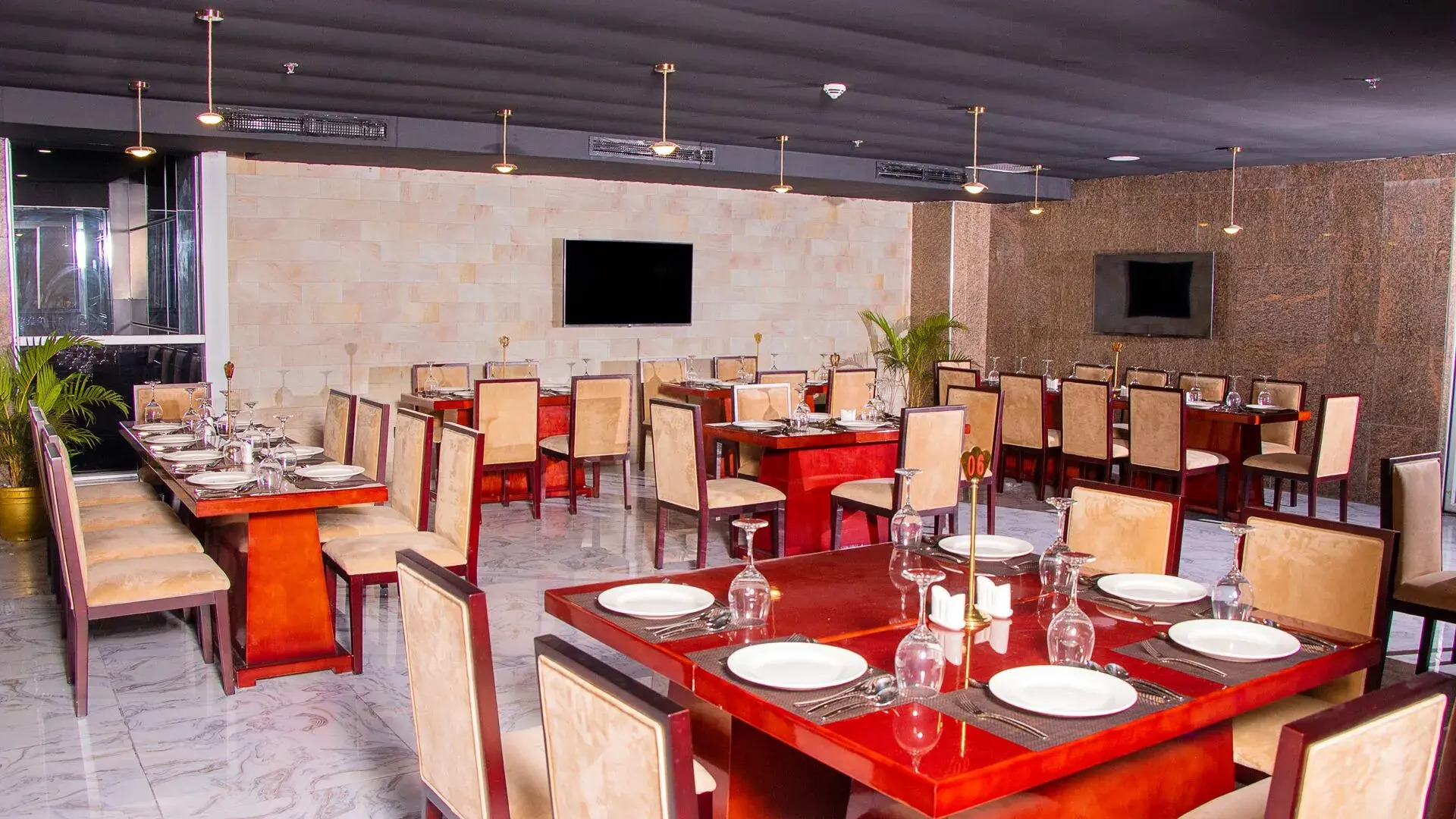 Osborn La-Palm Royal Resort