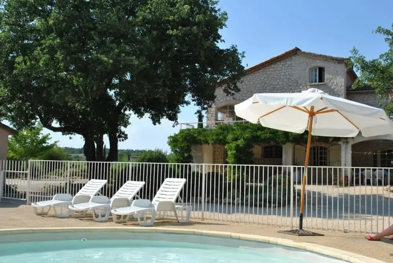 Huswell - Rustic G te With Pool in Southern France