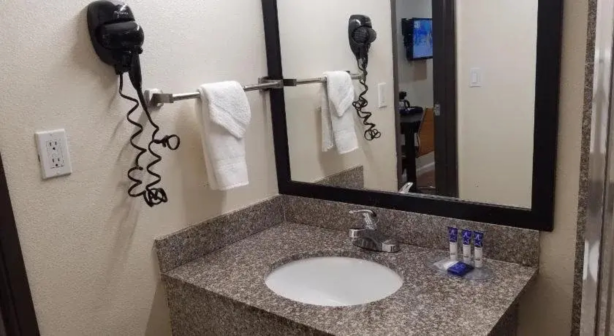 Americas Best Value Inn & Suites Escondido