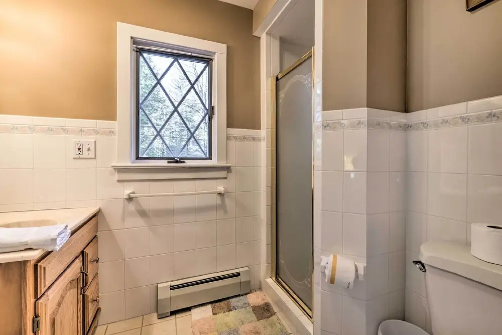 Family-friendly Getaway - 1 Mi to Pocono Lake!