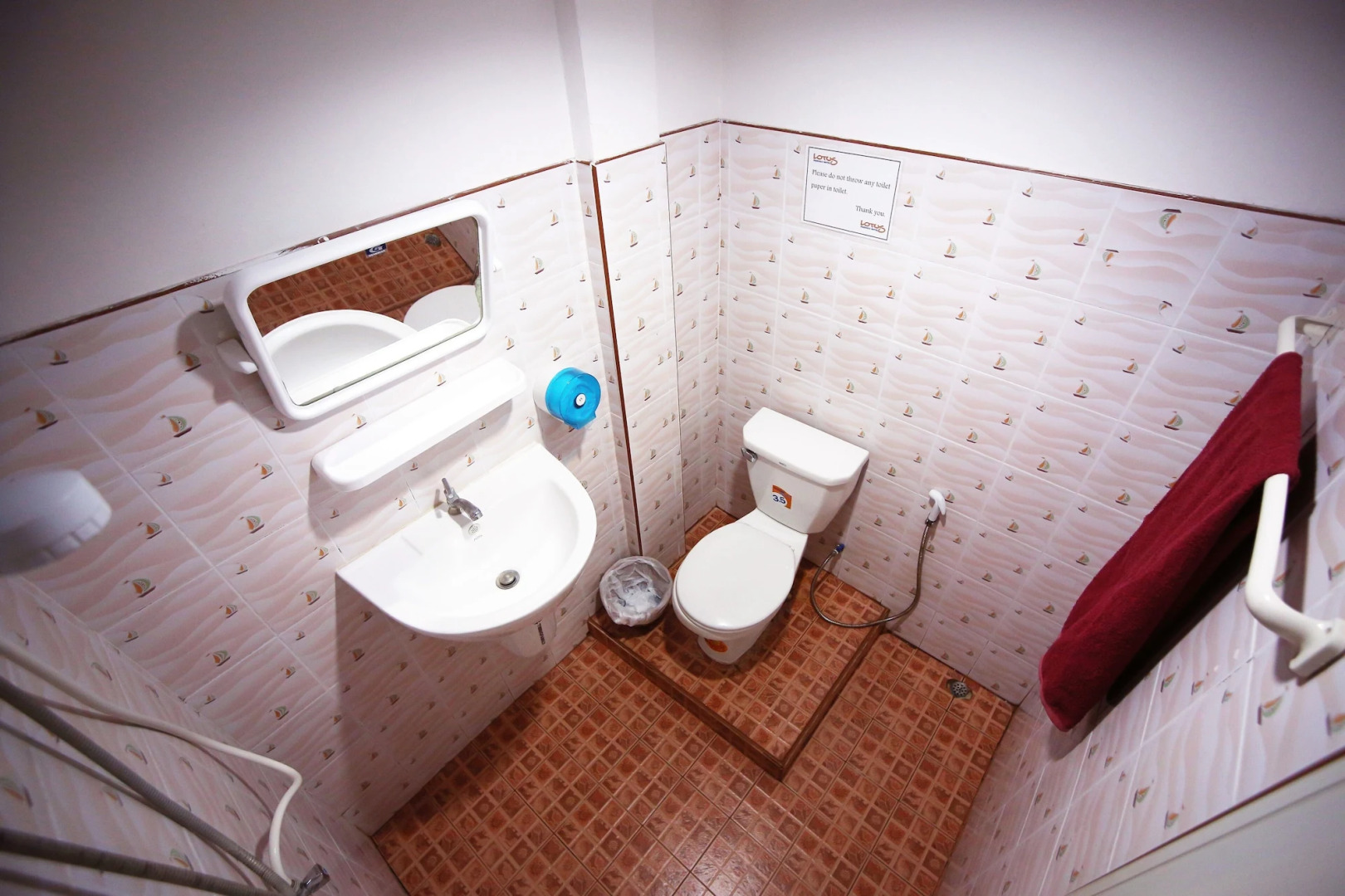 Lotus Friendly Hotel