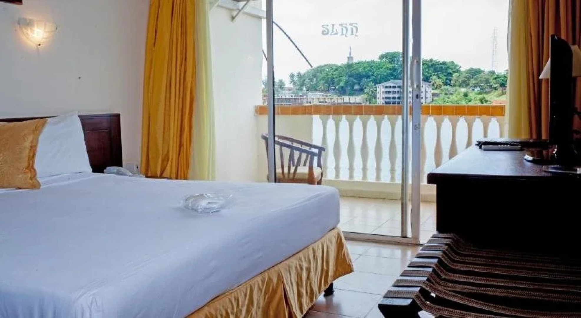 Sierra Lighthouse Hotel