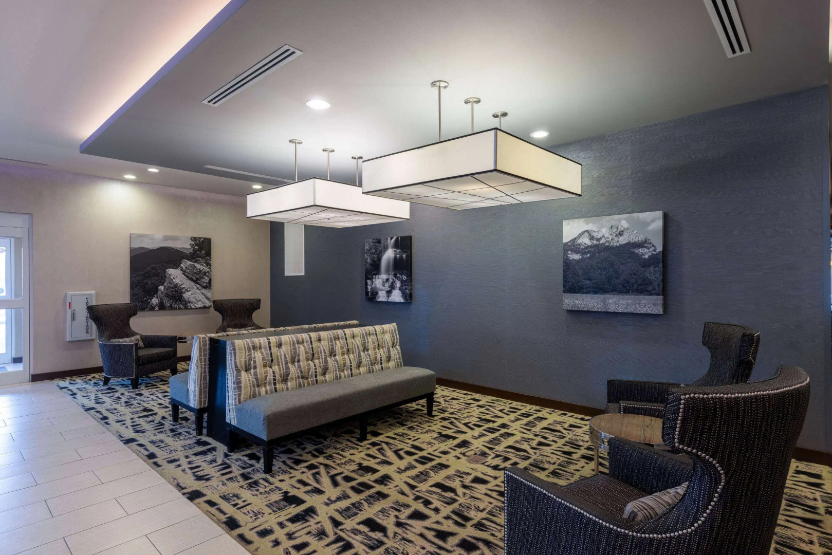 La Quinta Inn & Suites by Wyndham Morgantown