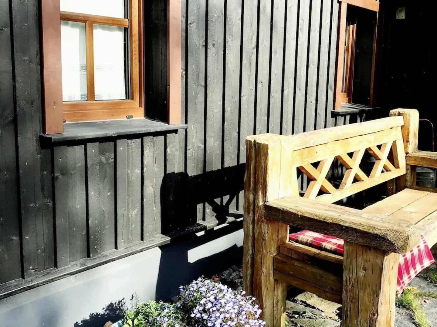 Unique House in the Vogtland Region With Open Architecture and Special Atmosphere