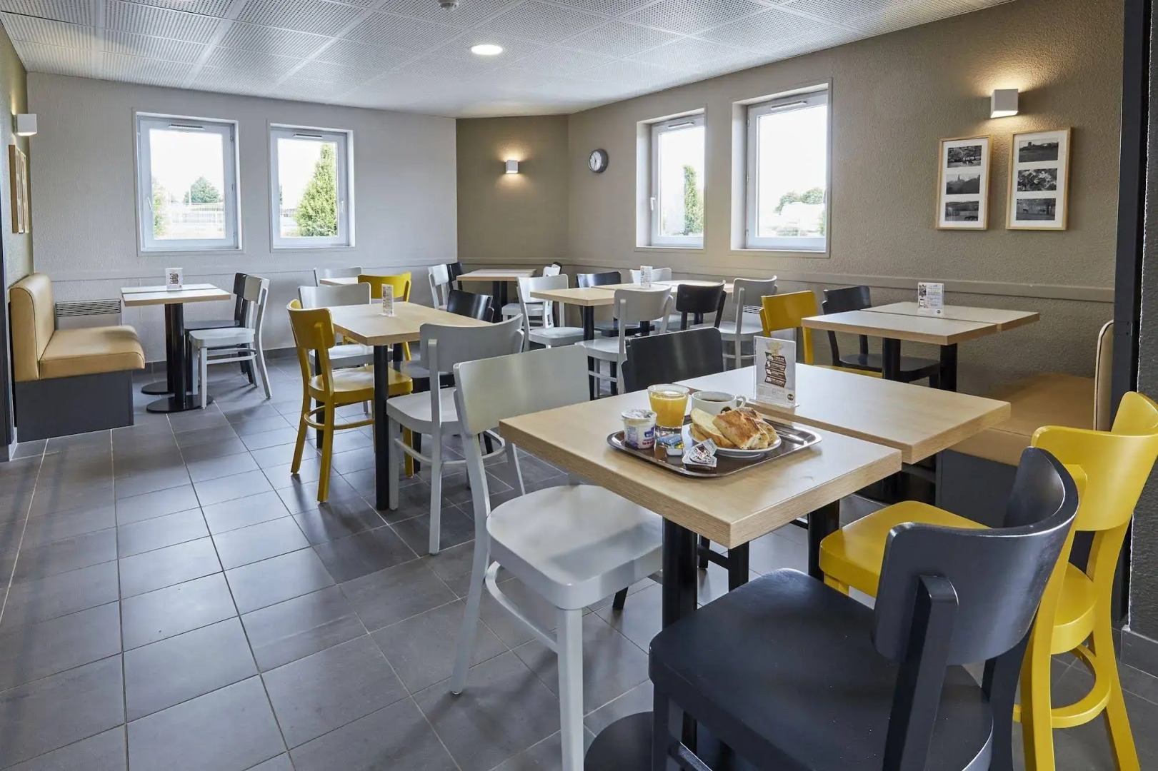 B&B HOTEL Caen Mémorial