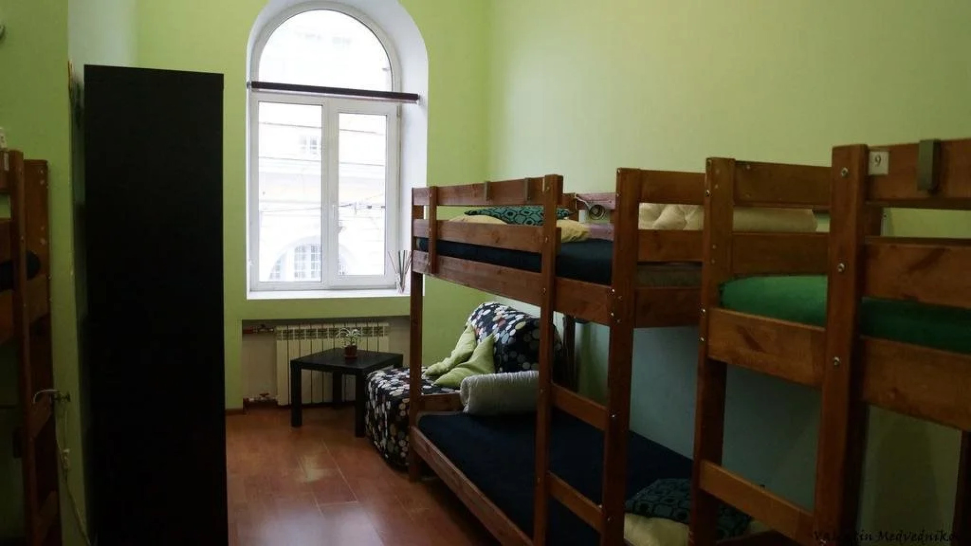 Около Невского