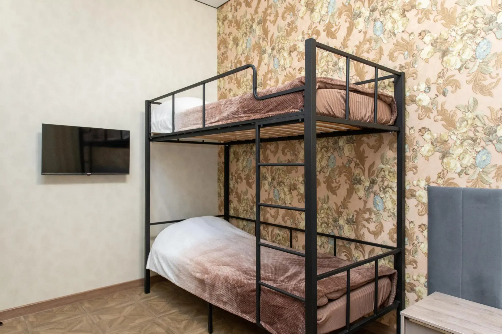 Дом с видом на горы и лес, рядом с озером Банное и горнолыжным центром