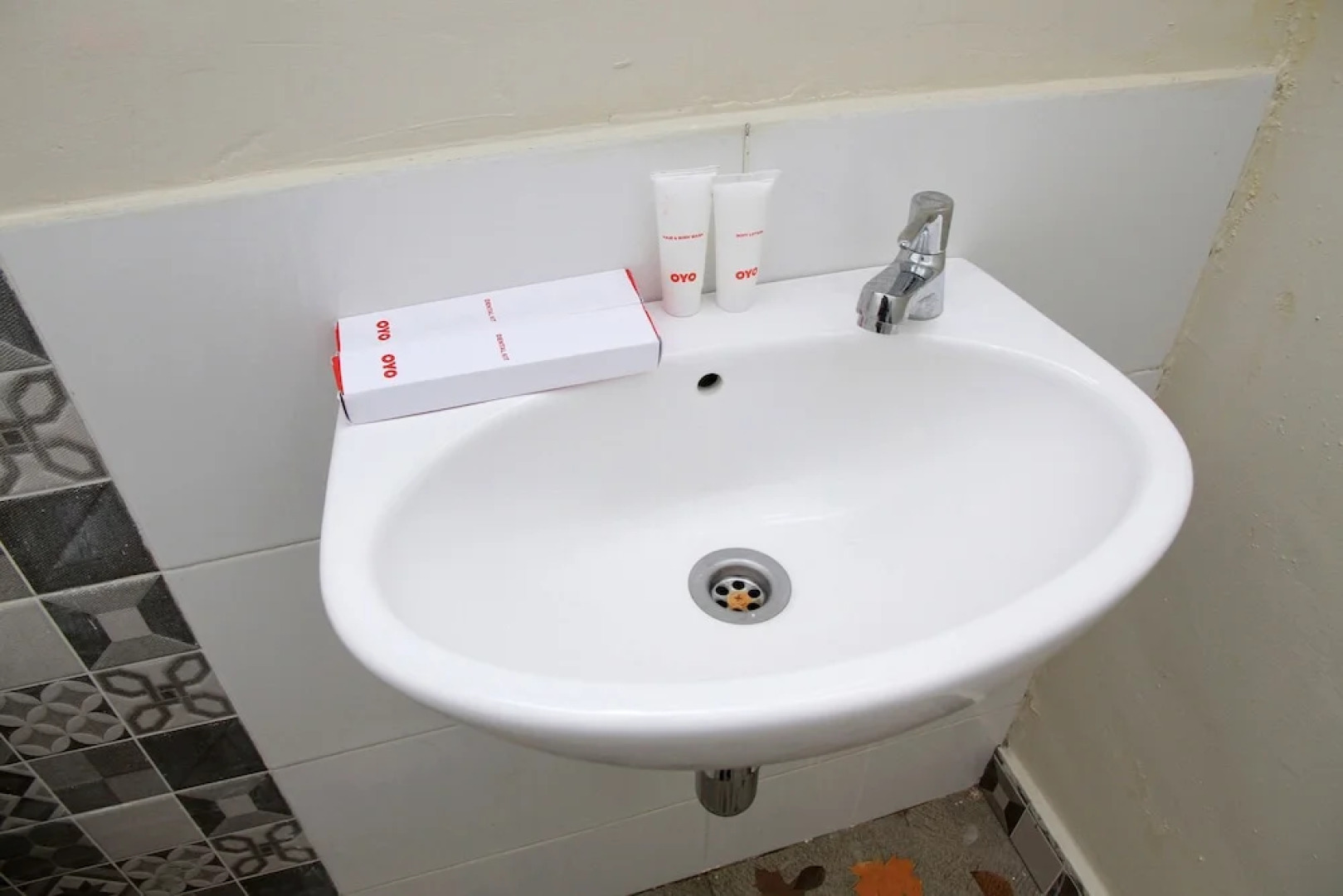 OYO 1656 Parama Su Hotel