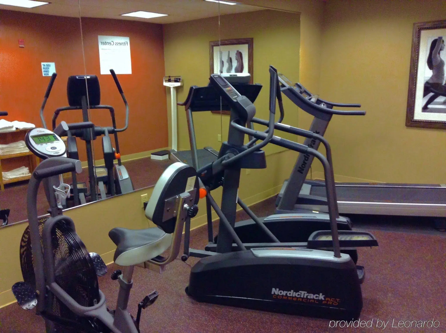 Holiday Inn Express & Suites Winner by IHG