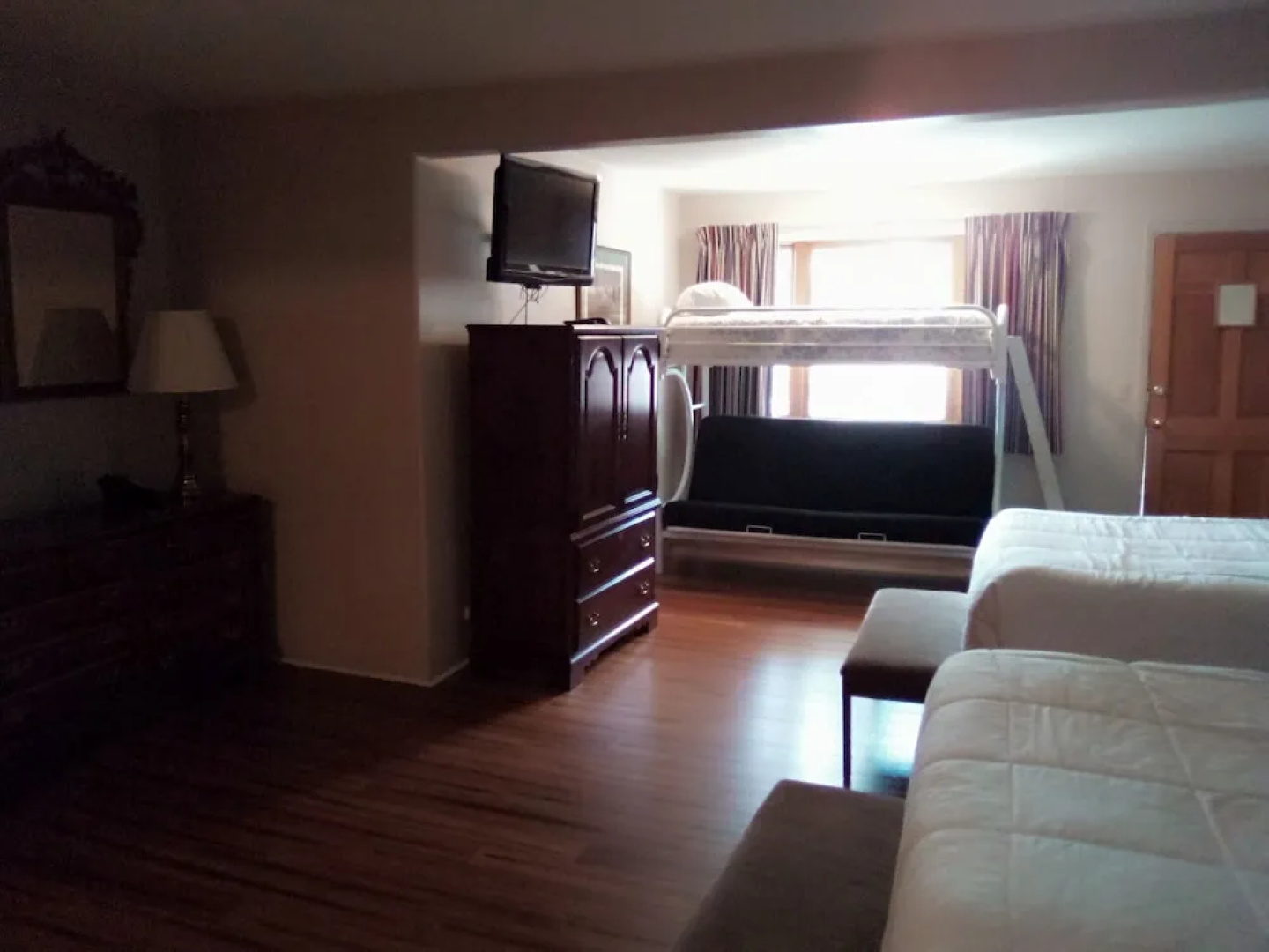 The Carriage House Inn