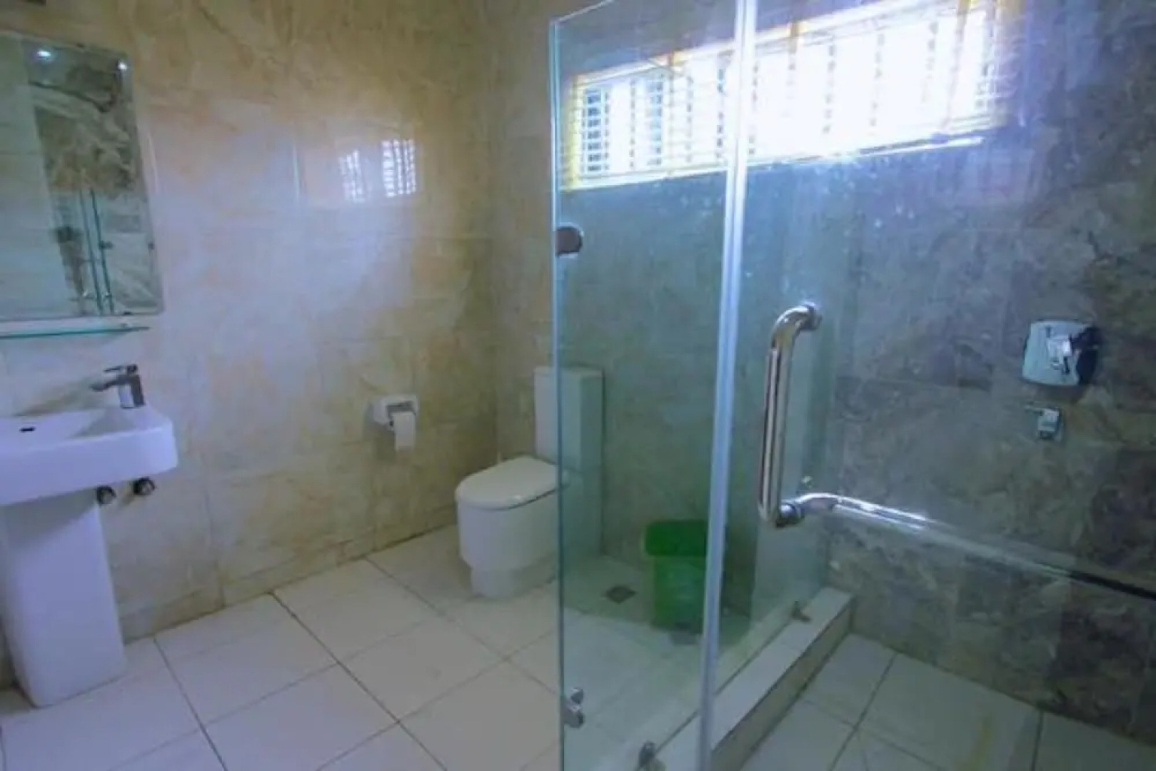 Divine Fountain Hotel