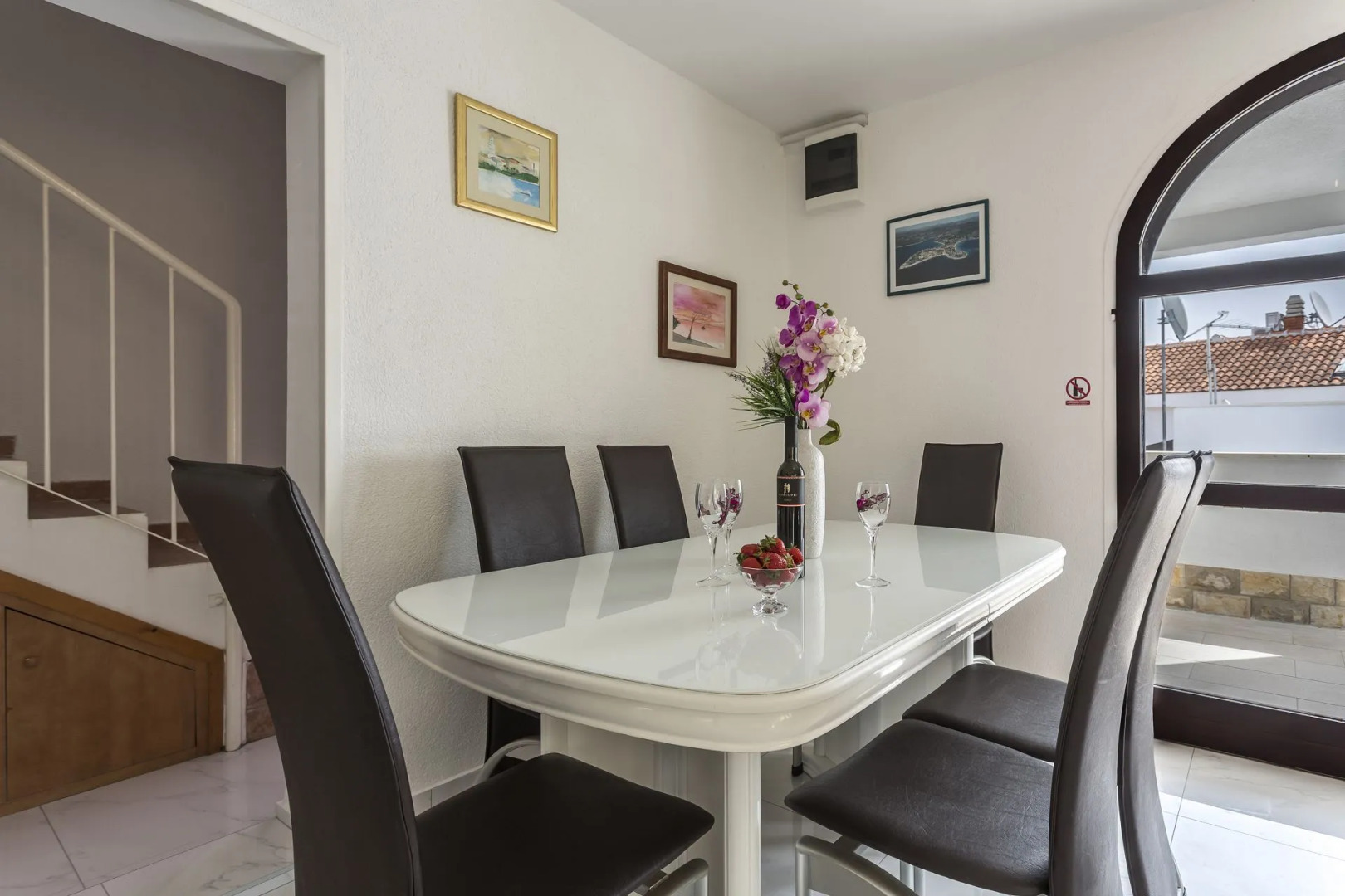 Holiday house Goldie - 30 m from beach: Sevid, Riviera Trogir