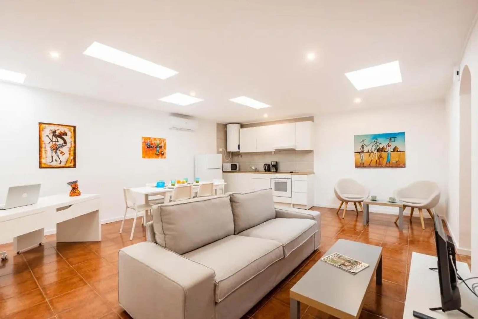 Live, Laugh, Love Beach Guest Home