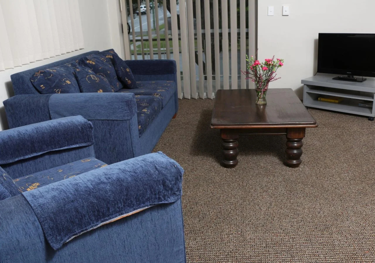 Aabon Apartments & Motel