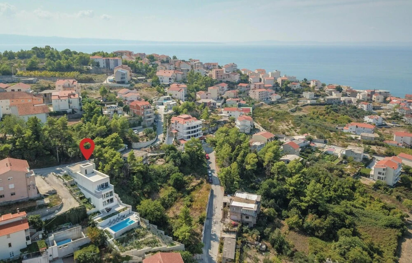 Nice Home in Podstrana with Hot Tub, WiFi & 4 Bedrooms