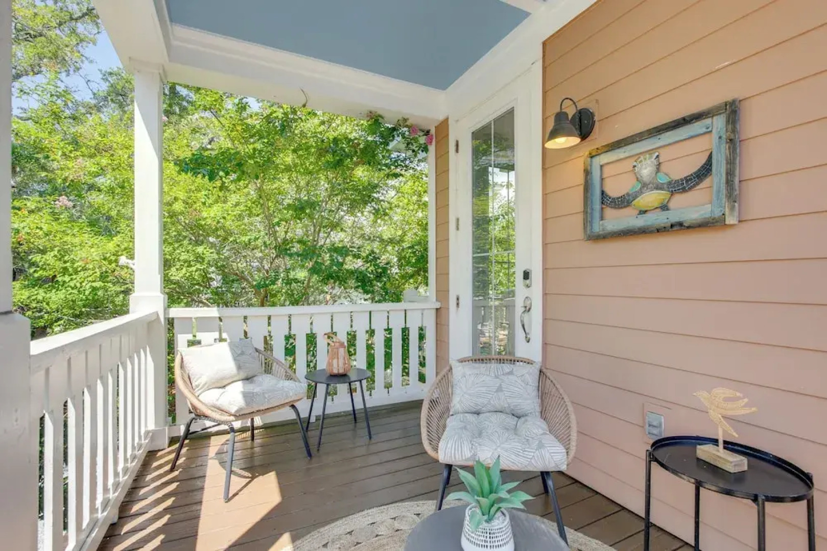 Walk to Beach: Cottage w/ Yard in Pass Christian!