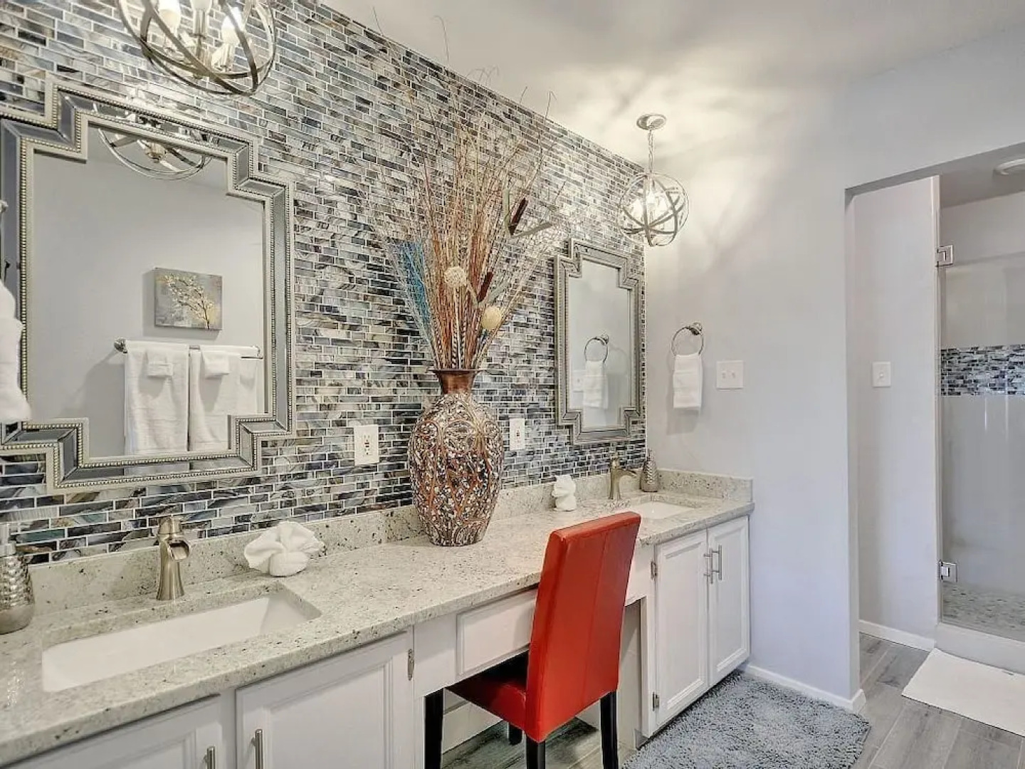 The Estate on Lake Travis - A 10 Acre Waterfront Escape for Groups