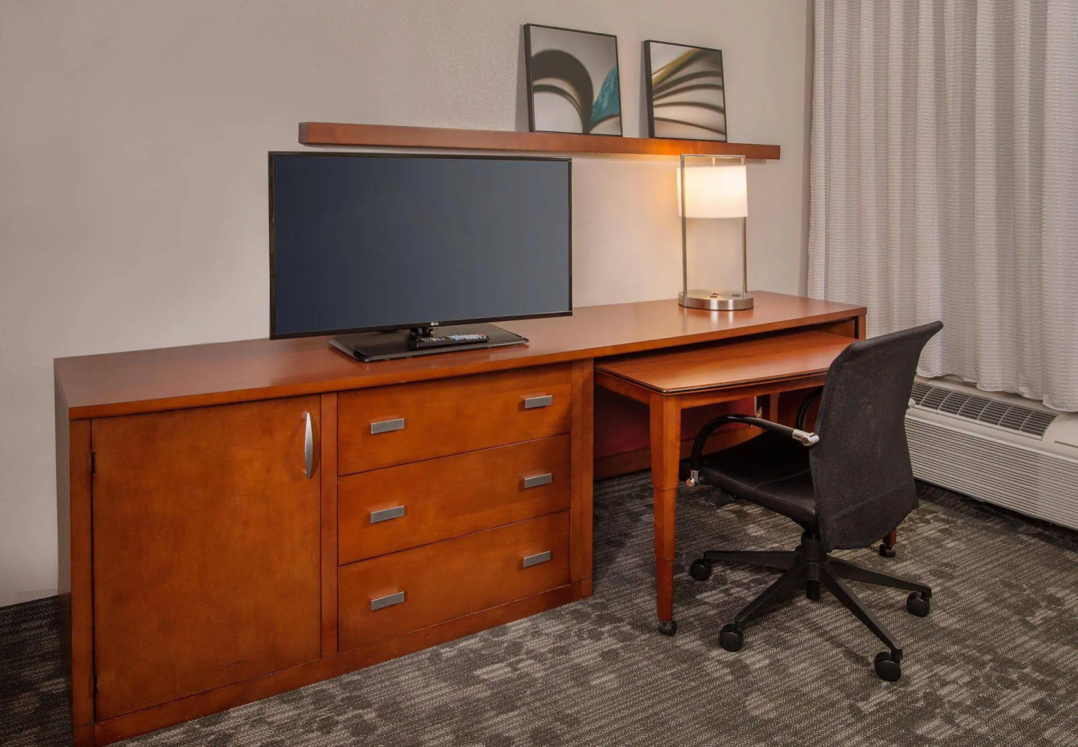 Courtyard by Marriott Dulles Town Center