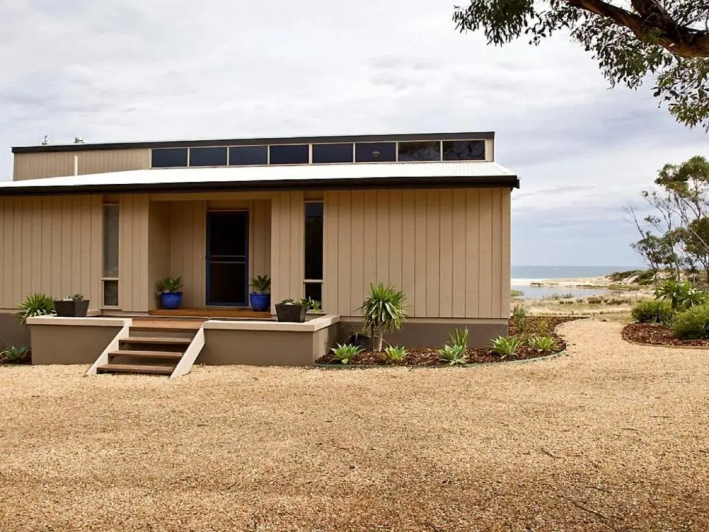 Stones Throw - 26 River View Drive