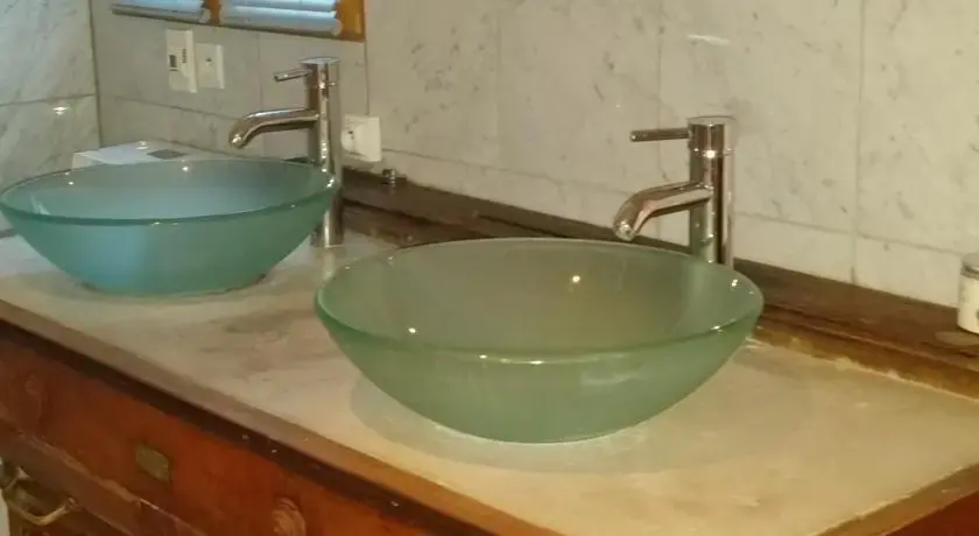 The Lakehouse Apartment