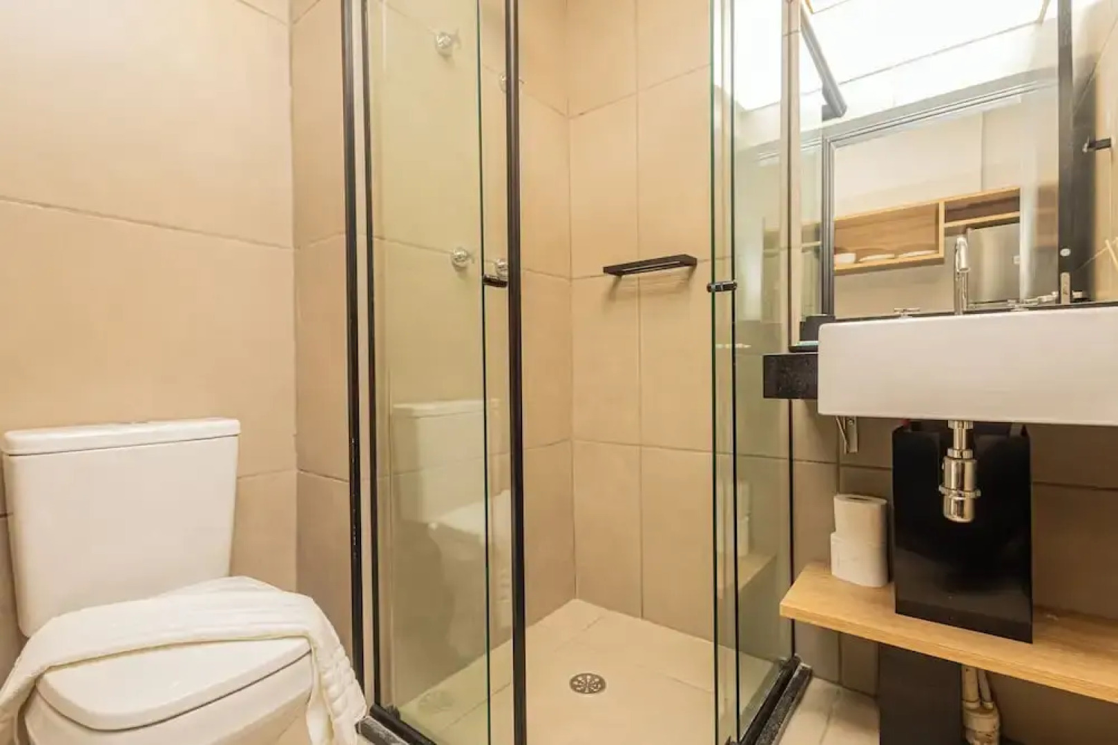 Sky Design Alphaville Housi by Anora