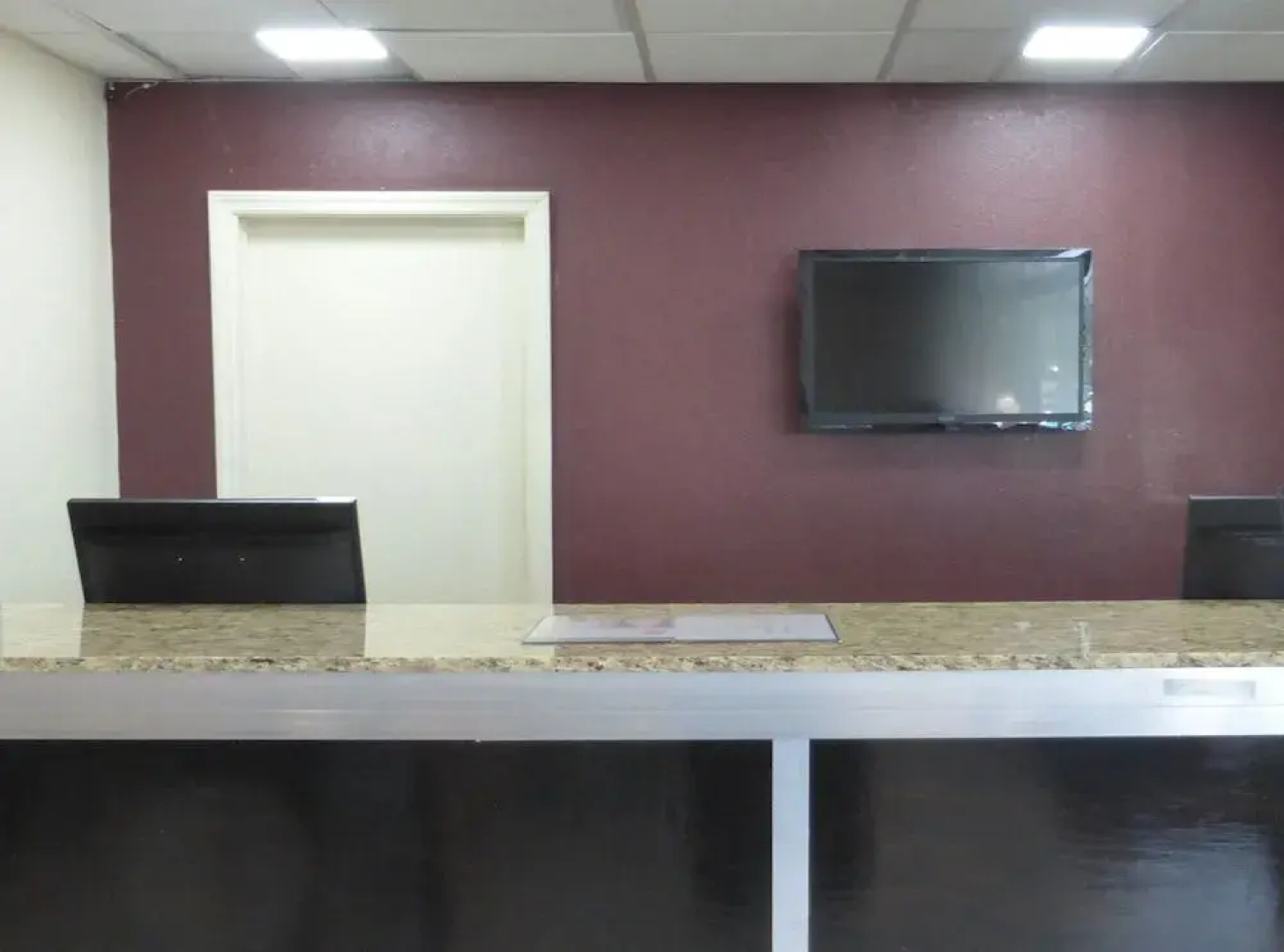 Red Roof Inn & Suites Piqua