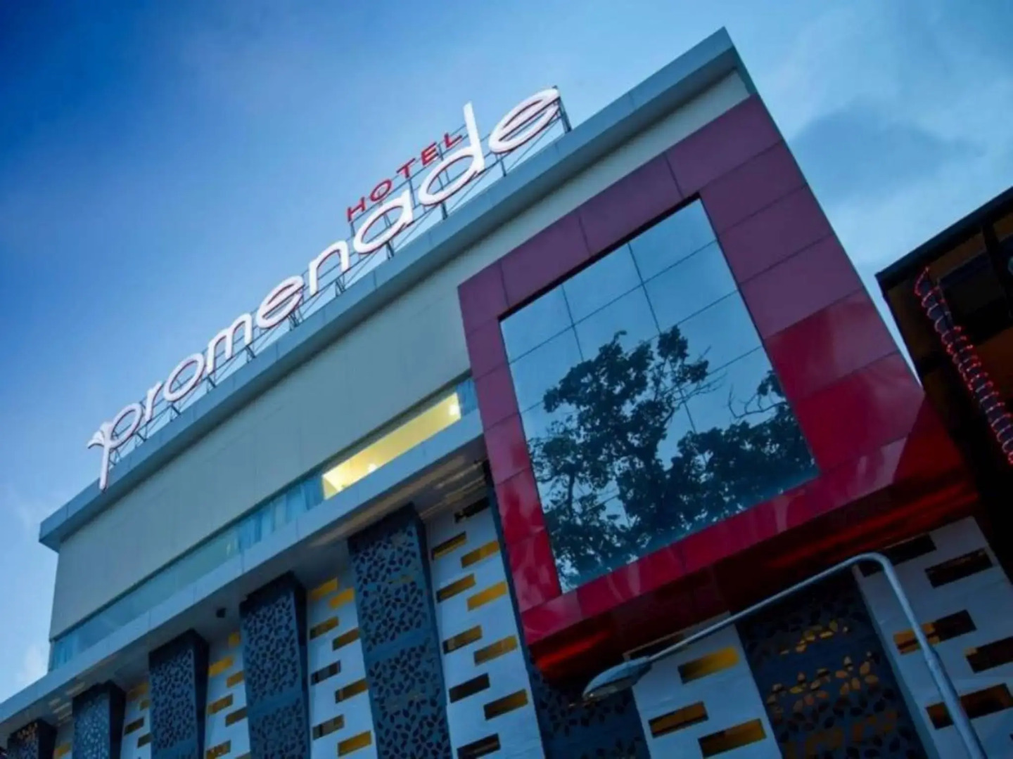 Townhouse Oak Cihampelas Near Ciwalk Formerly Promenade Hotel