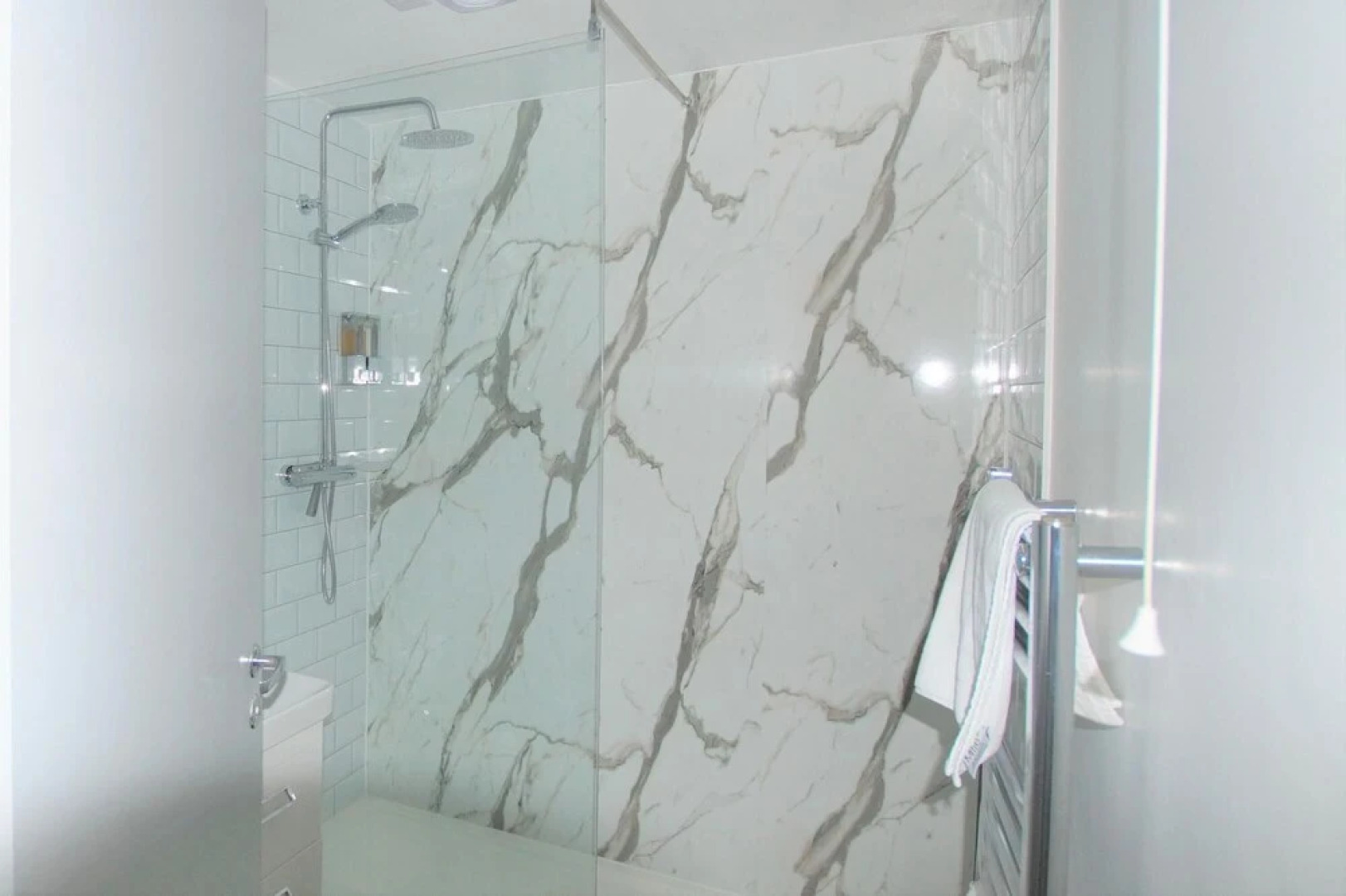 Park View- Close to East Surrey Hospital- Self Contained 2 bed