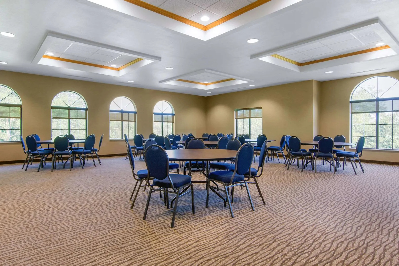 Comfort Inn & Suites Milford / Cooperstown